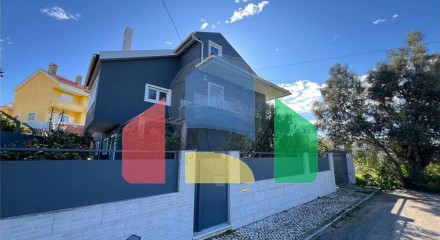 Residential - Single Family Home - T3 - Carcavelos e Parede, Cascais - PT