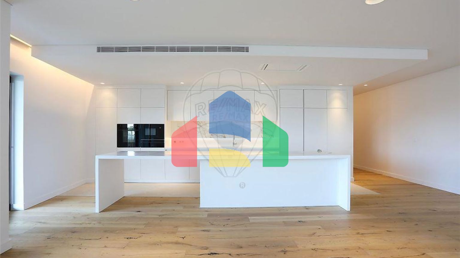 Residential - Condo/Apartment - T4 - Carcavelos e Parede, Cascais - PT