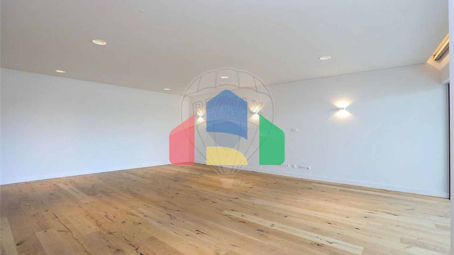 Residential - Condo/Apartment - T4 - Carcavelos e Parede, Cascais - PT