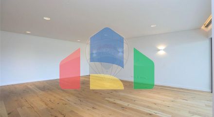 Residential - Condo/Apartment - T4 - Carcavelos e Parede, Cascais - PT