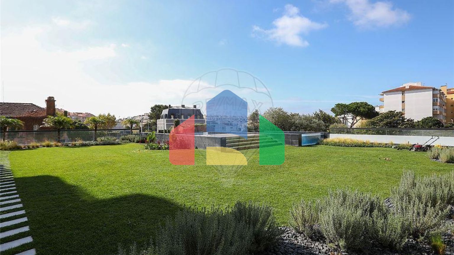 Residential - Condo/Apartment - T4 - Carcavelos e Parede, Cascais - PT