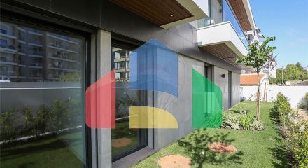 Residential - Condo/Apartment - T4 - Carcavelos e Parede, Cascais - PT