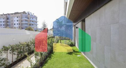 Residential - Condo/Apartment - T4 - Carcavelos e Parede, Cascais - PT