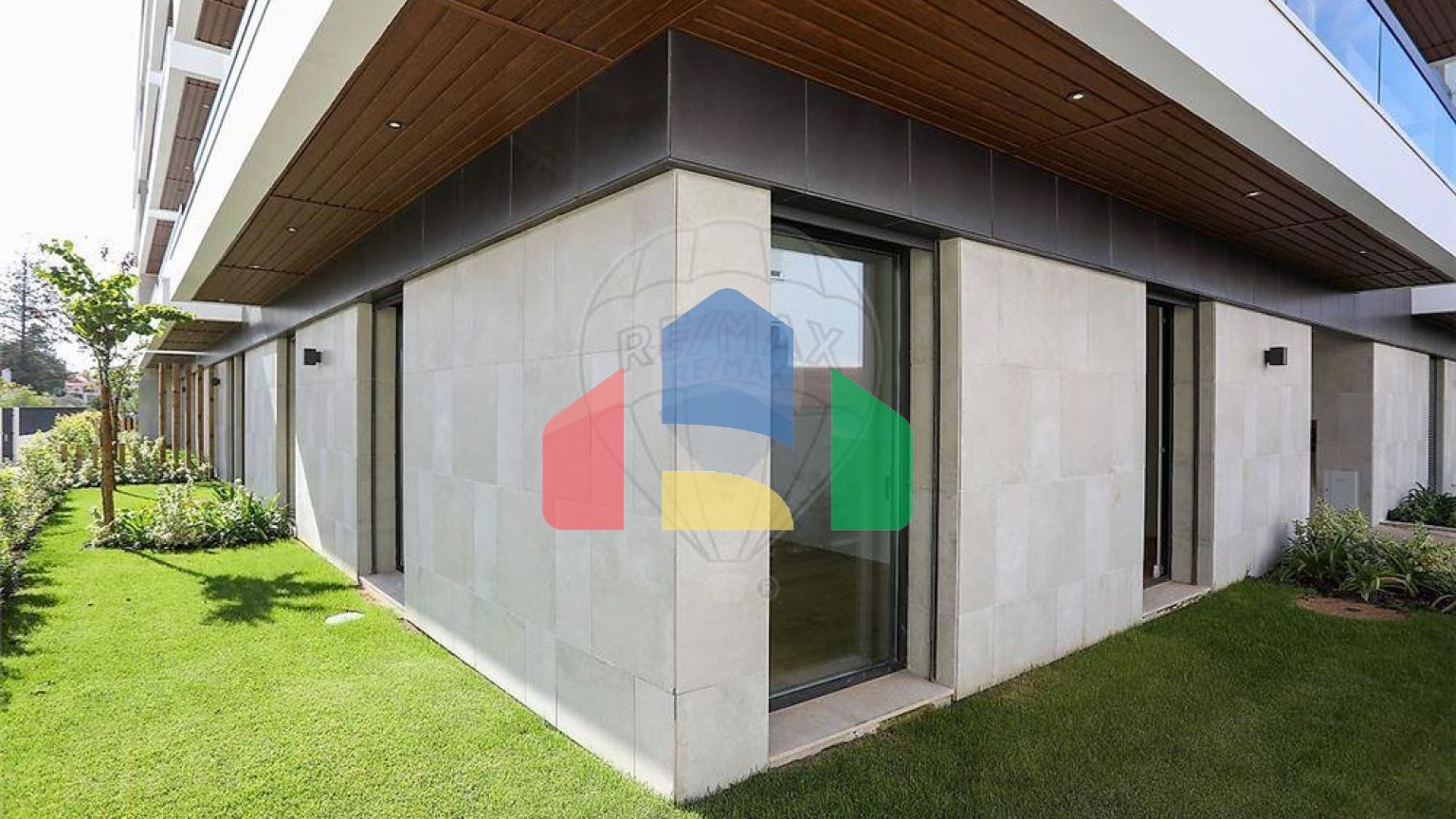 Residential - Condo/Apartment - T4 - Carcavelos e Parede, Cascais - PT