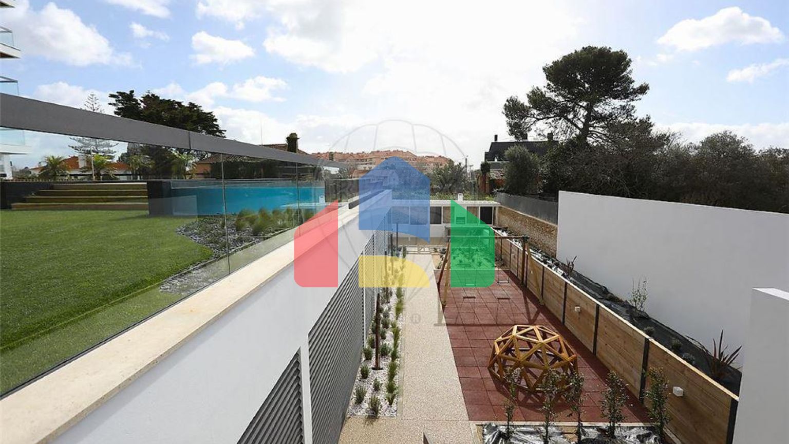 Residential - Condo/Apartment - T4 - Carcavelos e Parede, Cascais - PT