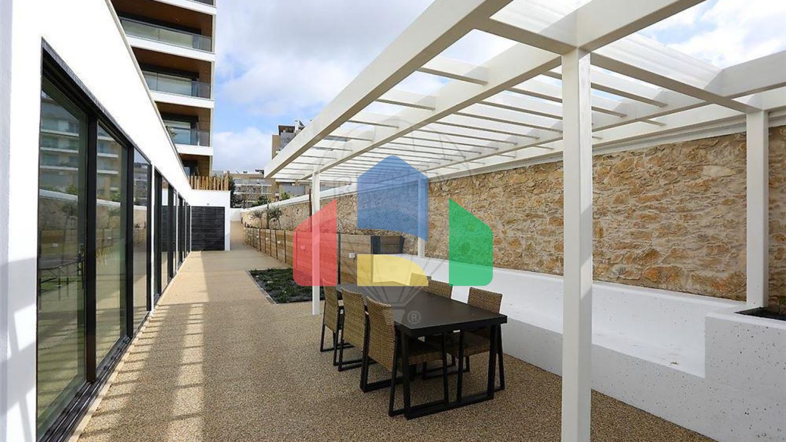 Residential - Condo/Apartment - T4 - Carcavelos e Parede, Cascais - PT