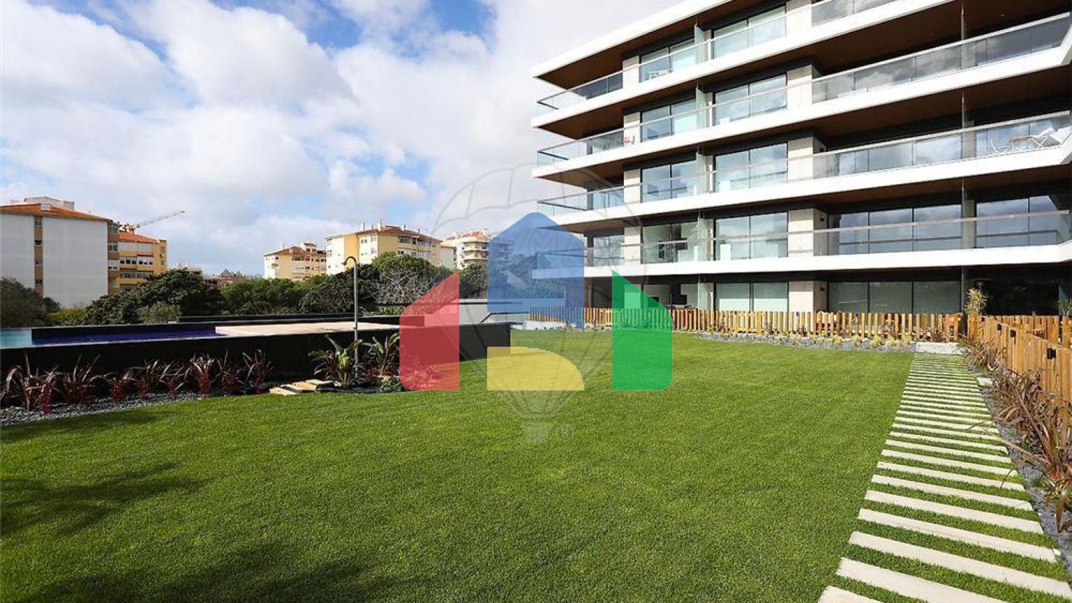 Residential - Condo/Apartment - T4 - Carcavelos e Parede, Cascais - PT
