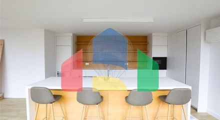 Residential - Condo/Apartment - T4 - Carcavelos e Parede, Cascais - PT