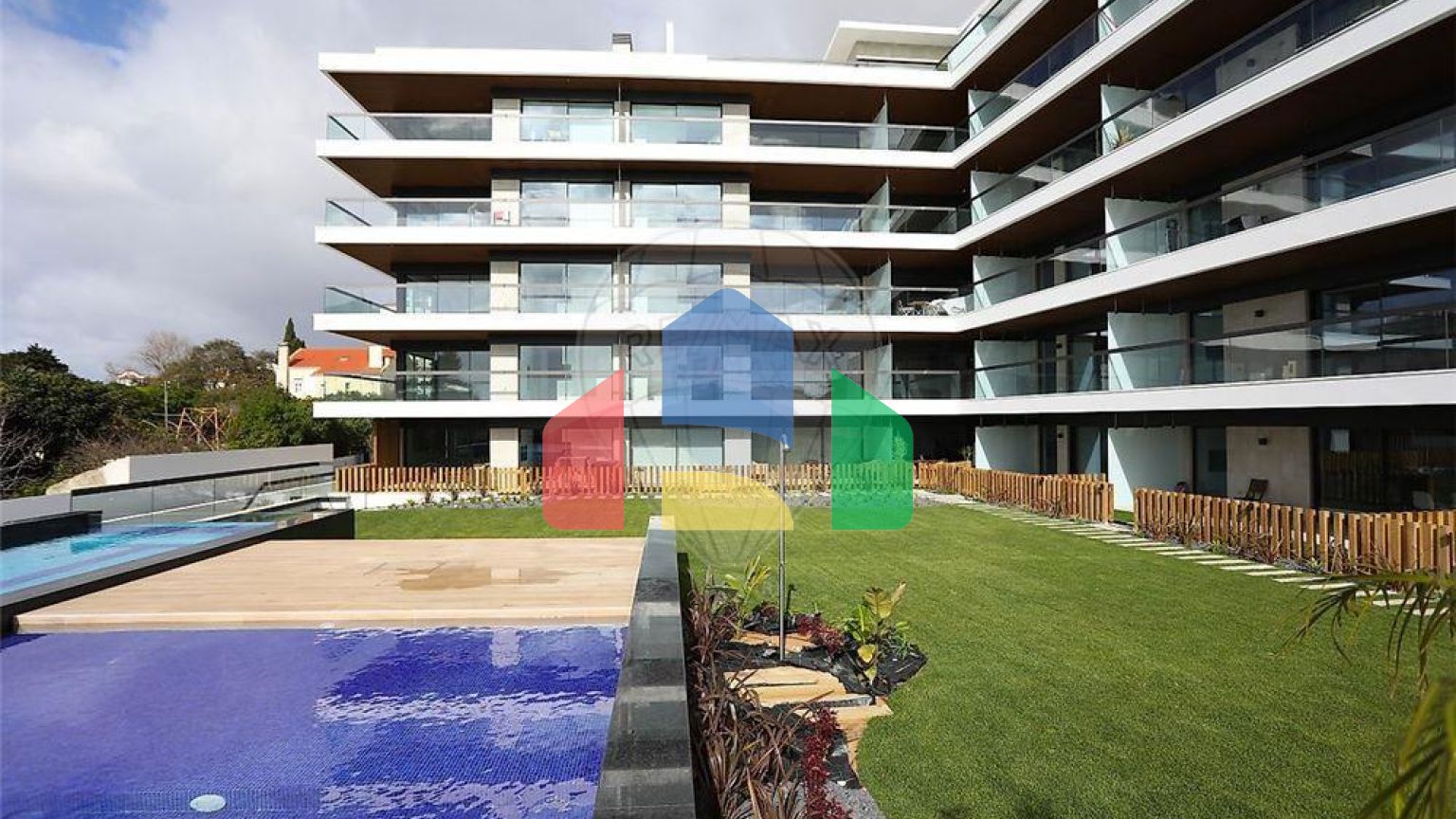 Residential - Condo/Apartment - T4 - Carcavelos e Parede, Cascais - PT