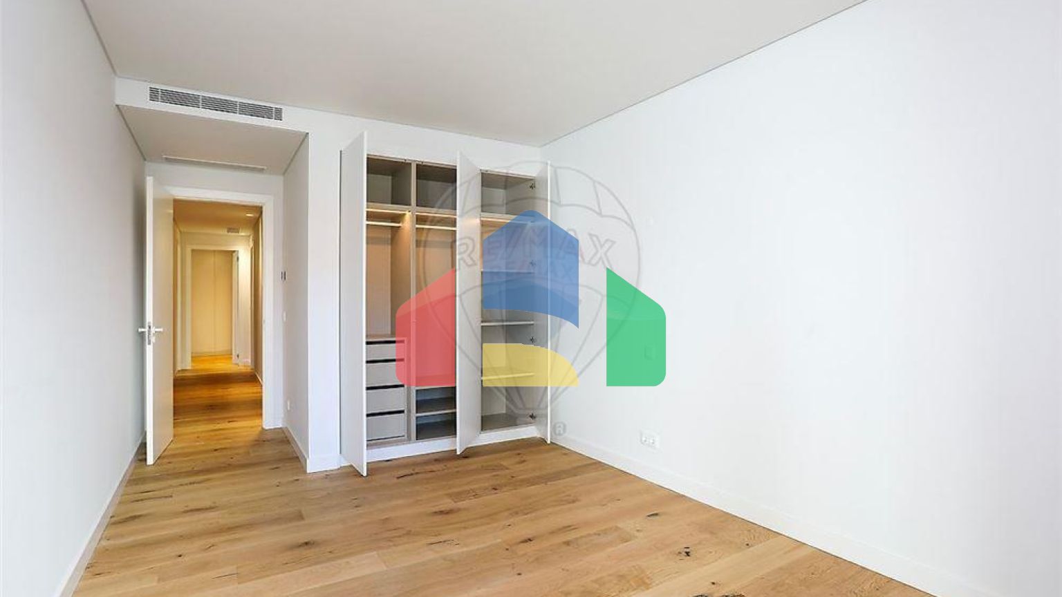 Residential - Condo/Apartment - T4 - Carcavelos e Parede, Cascais - PT