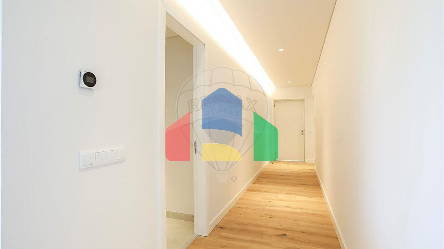 Residential - Condo/Apartment - T4 - Carcavelos e Parede, Cascais - PT