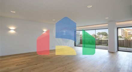 Residential - Condo/Apartment - T4 - Carcavelos e Parede, Cascais - PT