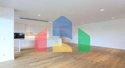 Residential - Condo/Apartment - T4 - Carcavelos e Parede, Cascais - PT