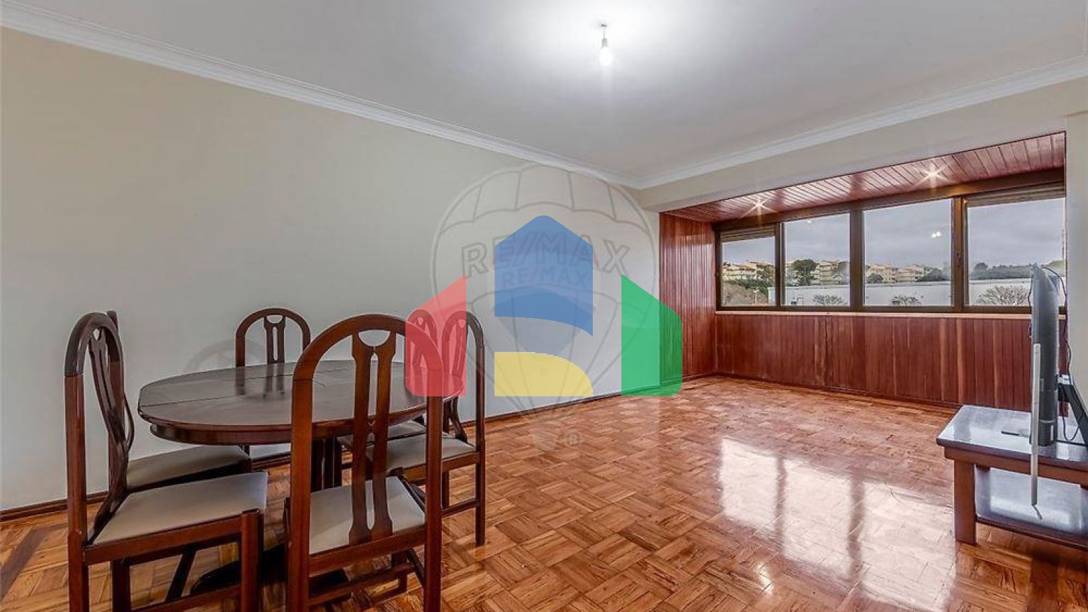 Residential - Condo/Apartment - T2 - Carcavelos e Parede, Cascais - PT