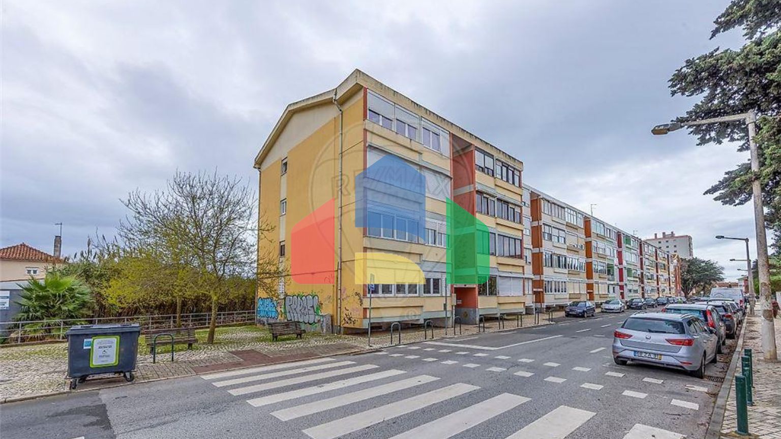 Residential - Condo/Apartment - T2 - Carcavelos e Parede, Cascais - PT