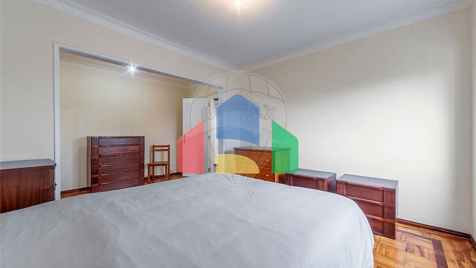 Residential - Condo/Apartment - T2 - Carcavelos e Parede, Cascais - PT