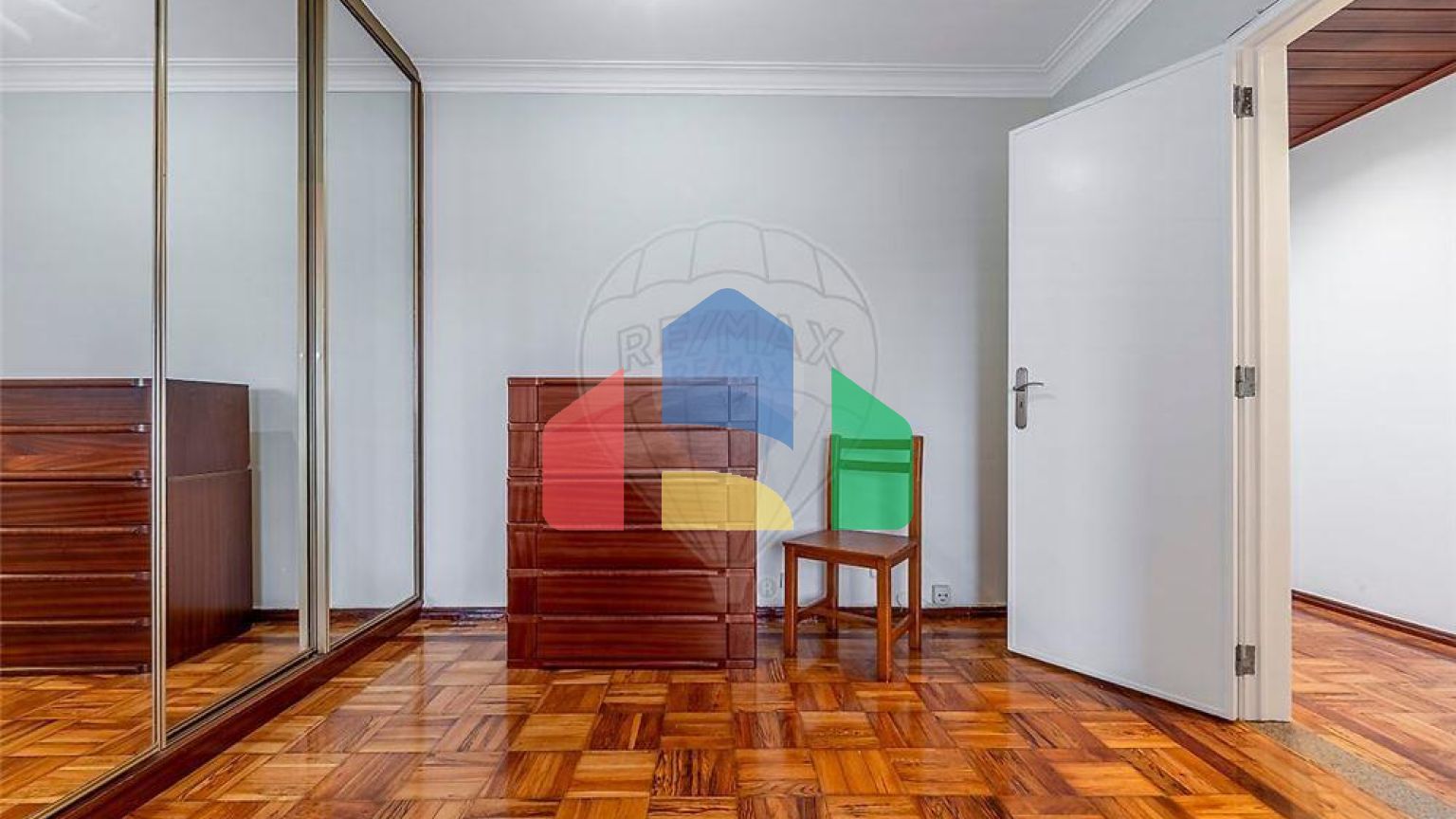 Residential - Condo/Apartment - T2 - Carcavelos e Parede, Cascais - PT