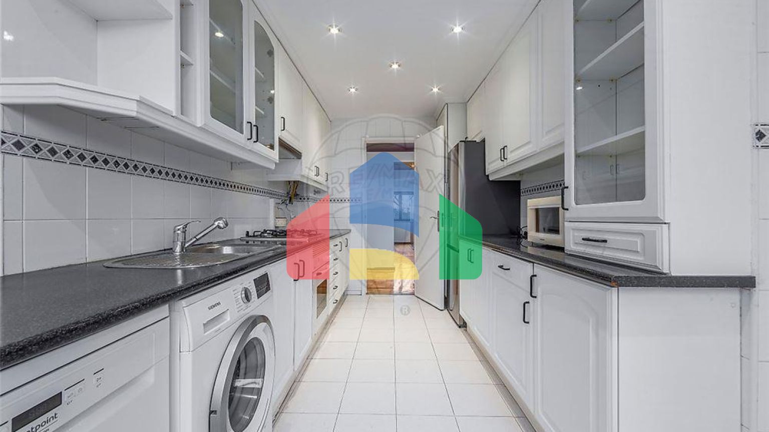 Residential - Condo/Apartment - T2 - Carcavelos e Parede, Cascais - PT