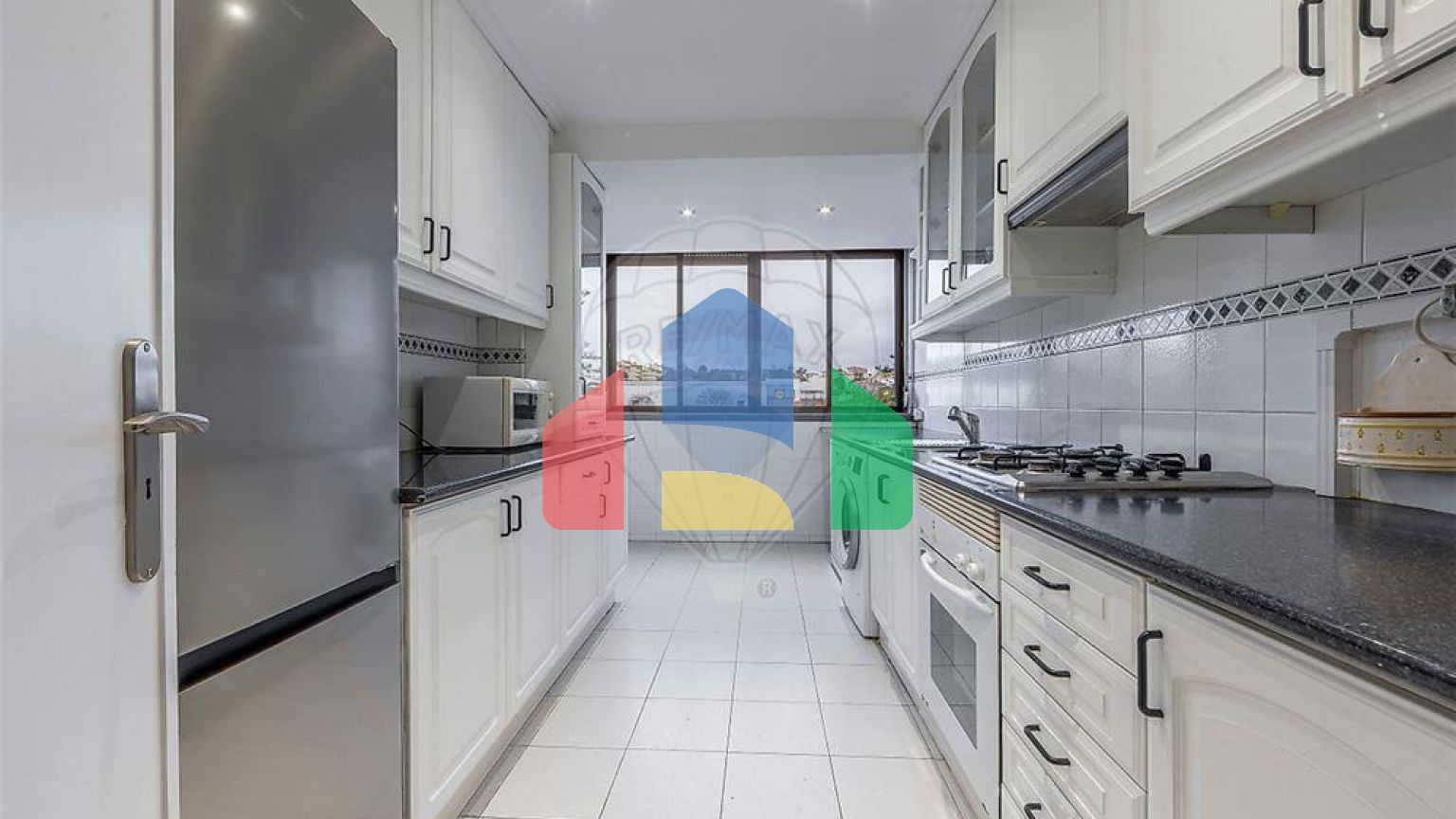 Residential - Condo/Apartment - T2 - Carcavelos e Parede, Cascais - PT