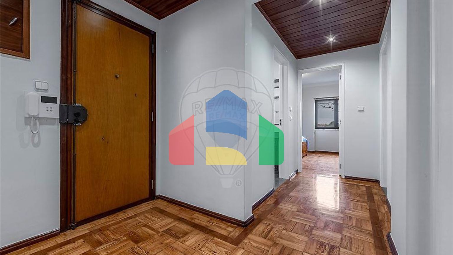 Residential - Condo/Apartment - T2 - Carcavelos e Parede, Cascais - PT