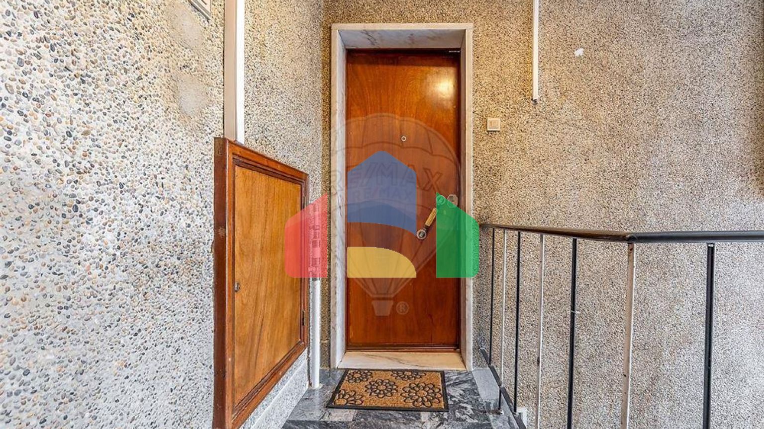 Residential - Condo/Apartment - T2 - Carcavelos e Parede, Cascais - PT