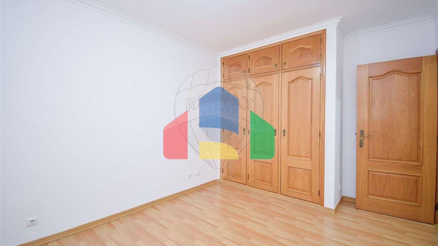 Residential - Single Family Home - T6 - Carcavelos e Parede, Cascais - PT