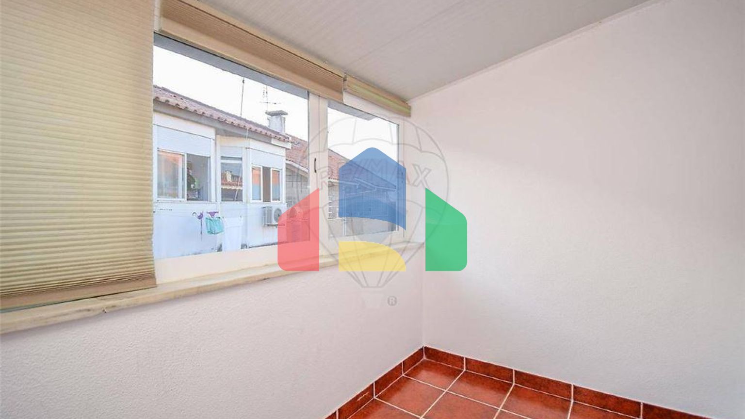 Residential - Single Family Home - T6 - Carcavelos e Parede, Cascais - PT