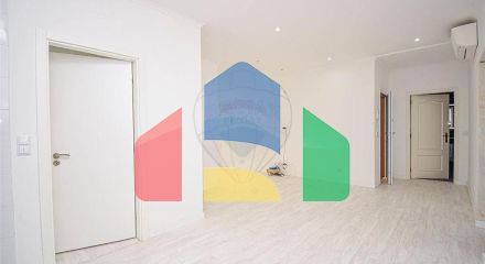 Residential - Single Family Home - T6 - Carcavelos e Parede, Cascais - PT