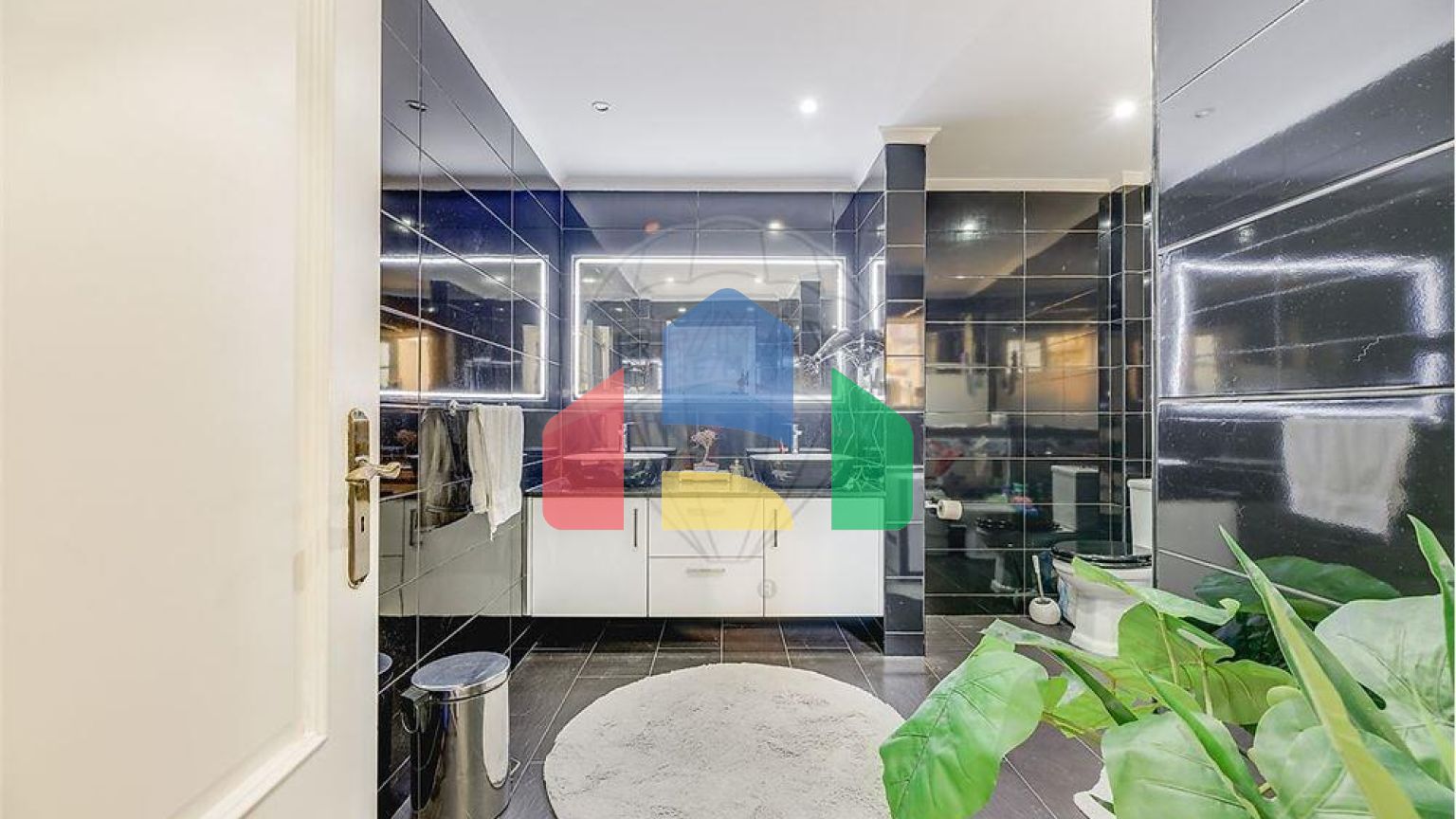 Residential - Single Family Home - T6 - Carcavelos e Parede, Cascais - PT