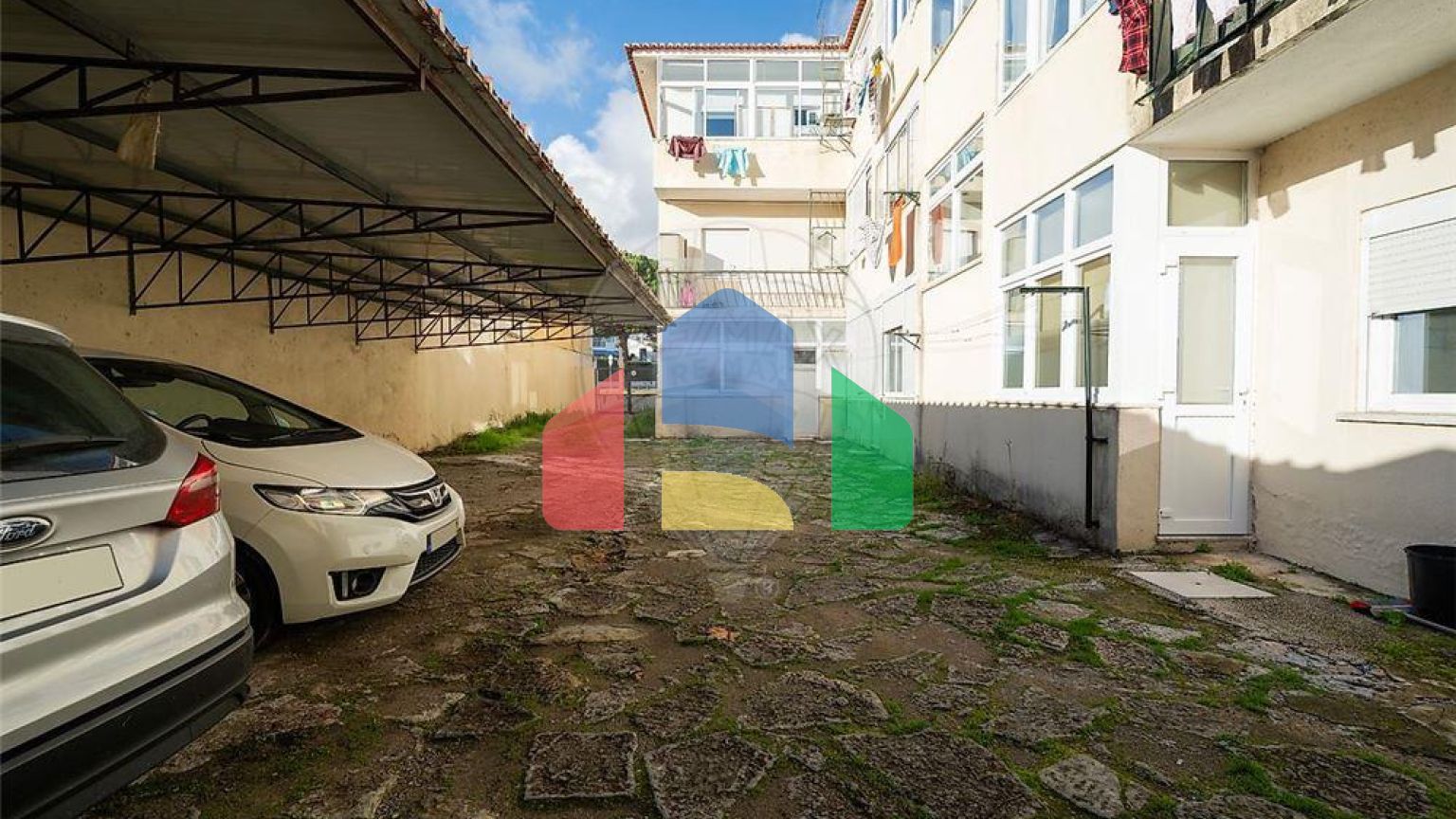 Residential - Condo/Apartment - T3 - Carcavelos e Parede, Cascais - PT