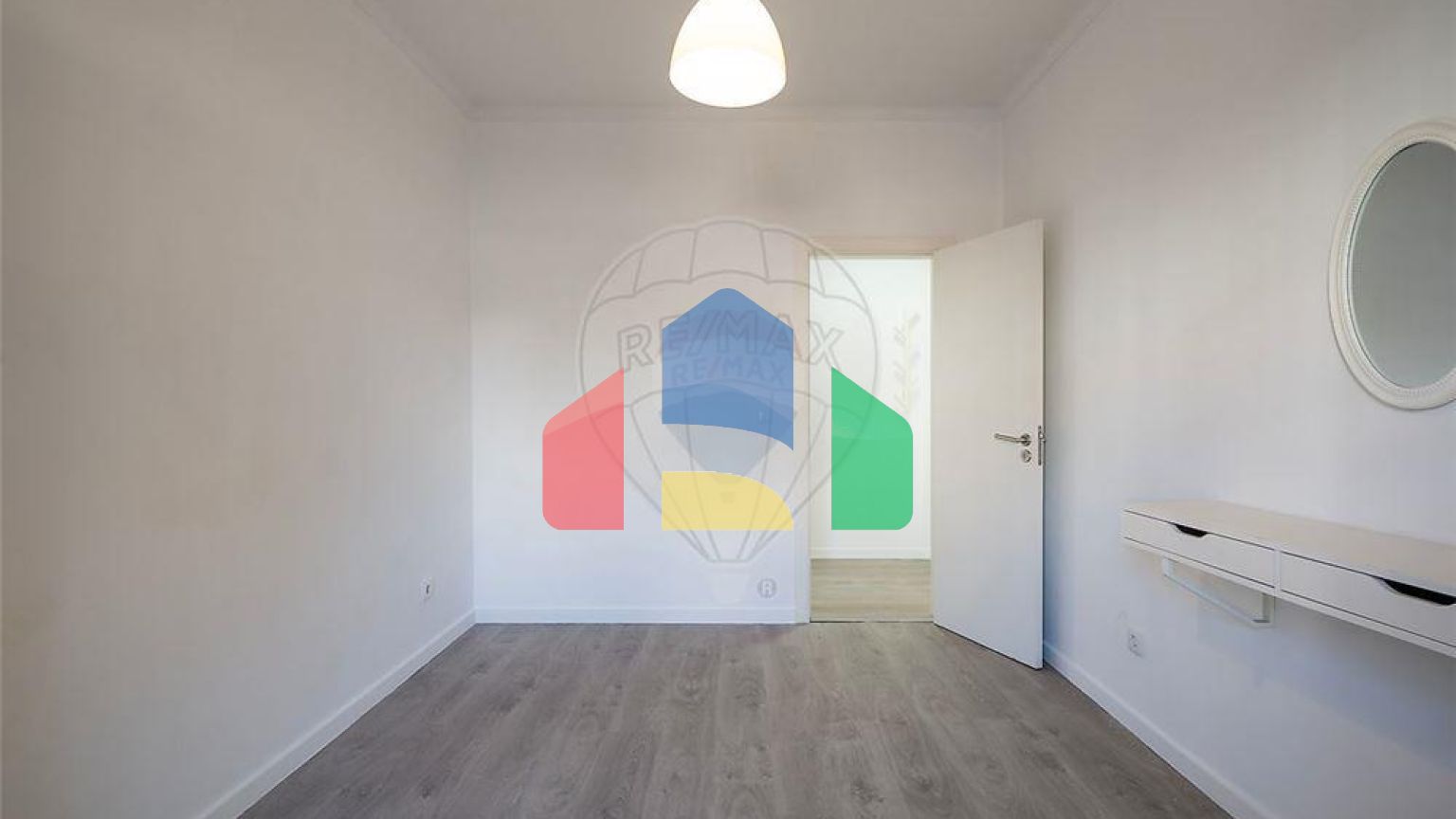 Residential - Condo/Apartment - T3 - Carcavelos e Parede, Cascais - PT