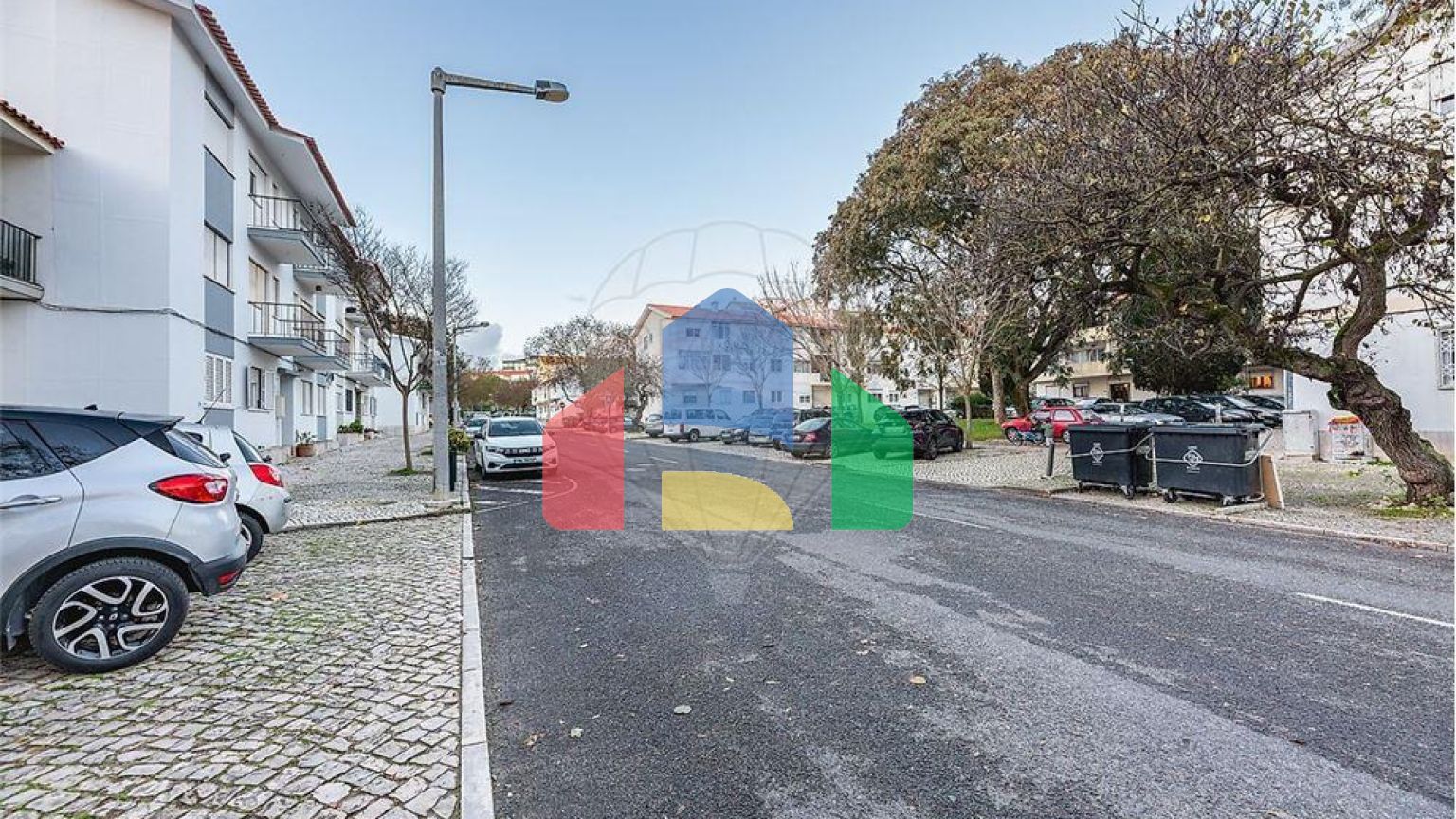 Residential - Condo/Apartment - T2 - Carcavelos e Parede, Cascais - PT