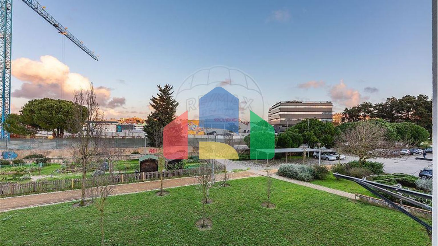 Residential - Condo/Apartment - T2 - Carcavelos e Parede, Cascais - PT