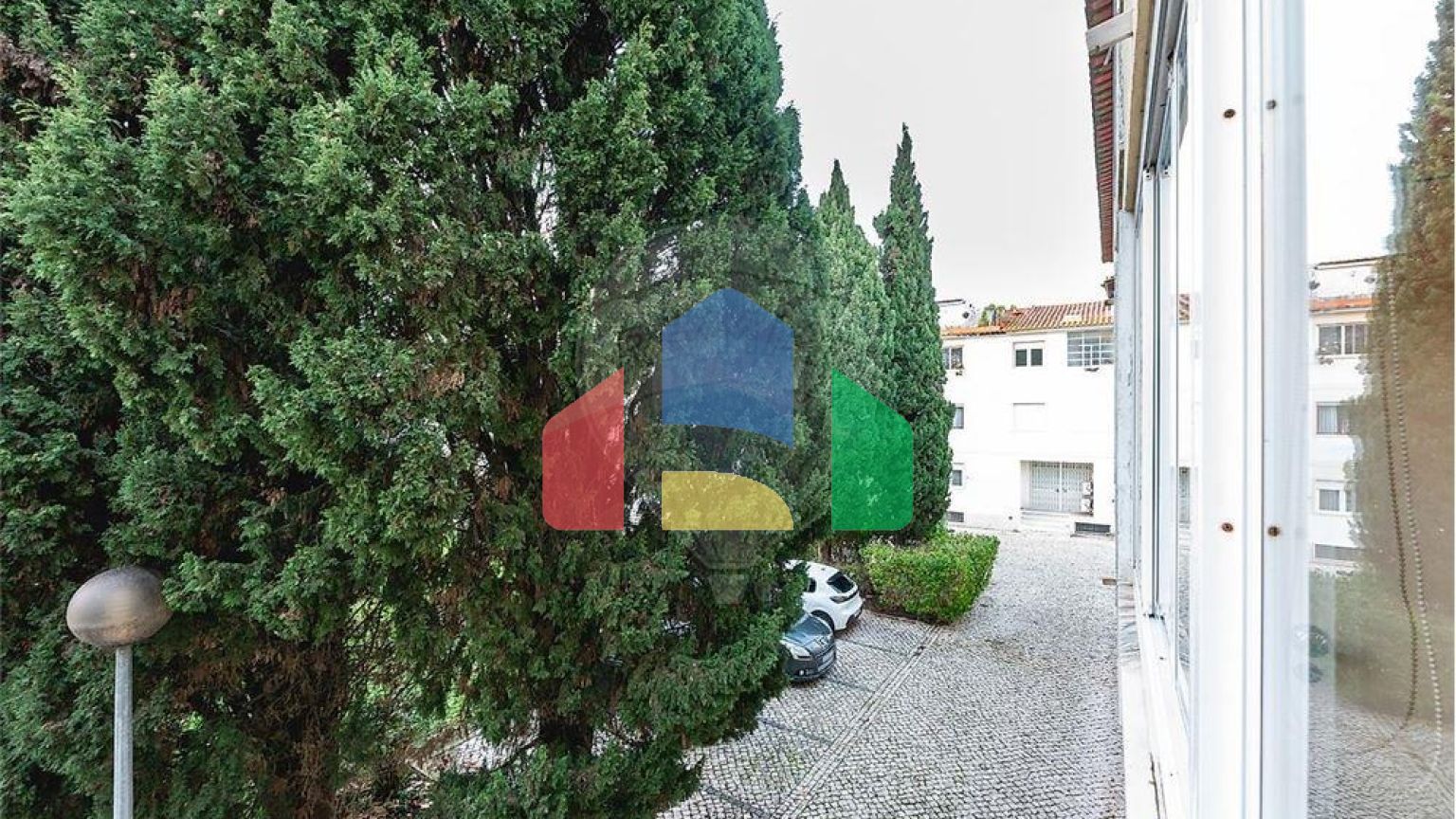 Residential - Condo/Apartment - T2 - Carcavelos e Parede, Cascais - PT