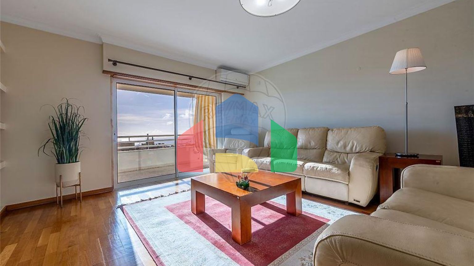 Residential - Condo/Apartment - T3 - Carcavelos e Parede, Cascais - PT