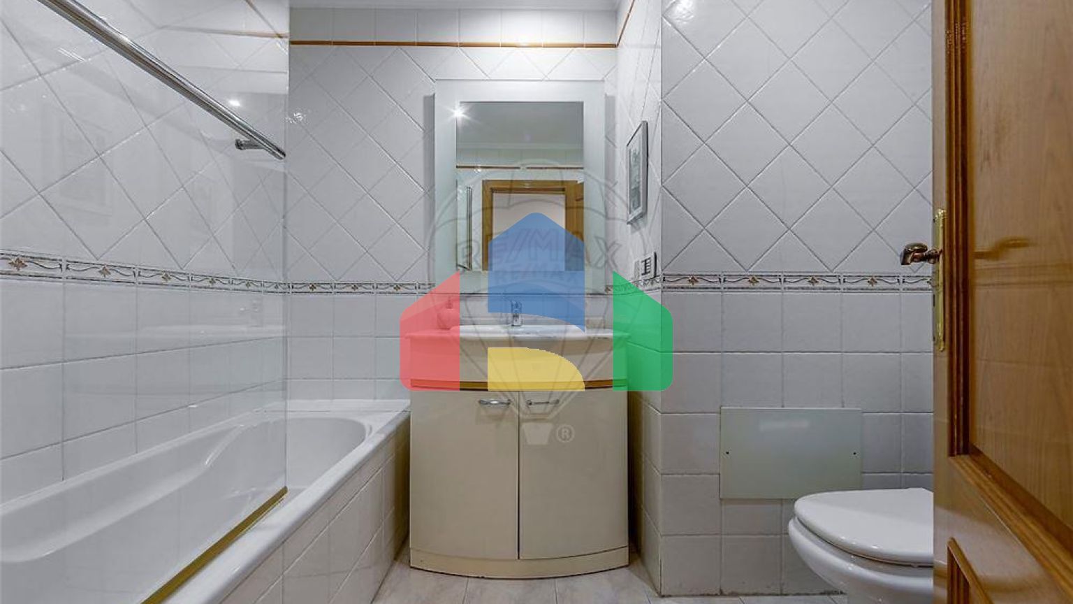 Residential - Condo/Apartment - T3 - Carcavelos e Parede, Cascais - PT