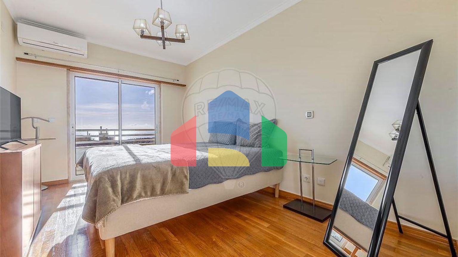 Residential - Condo/Apartment - T3 - Carcavelos e Parede, Cascais - PT