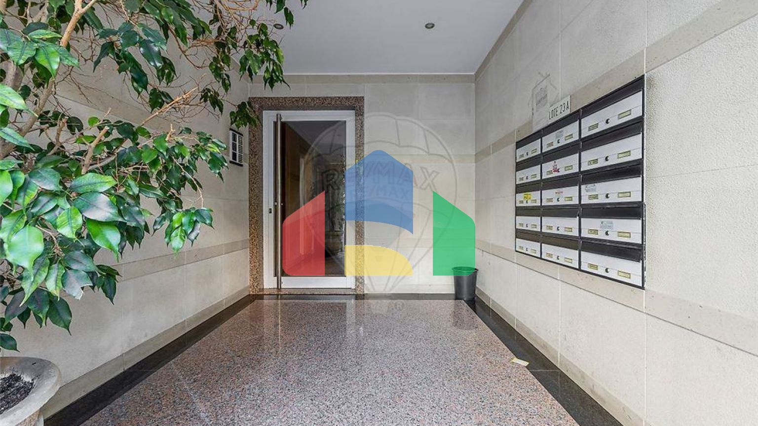 Residential - Condo/Apartment - T3 - Carcavelos e Parede, Cascais - PT