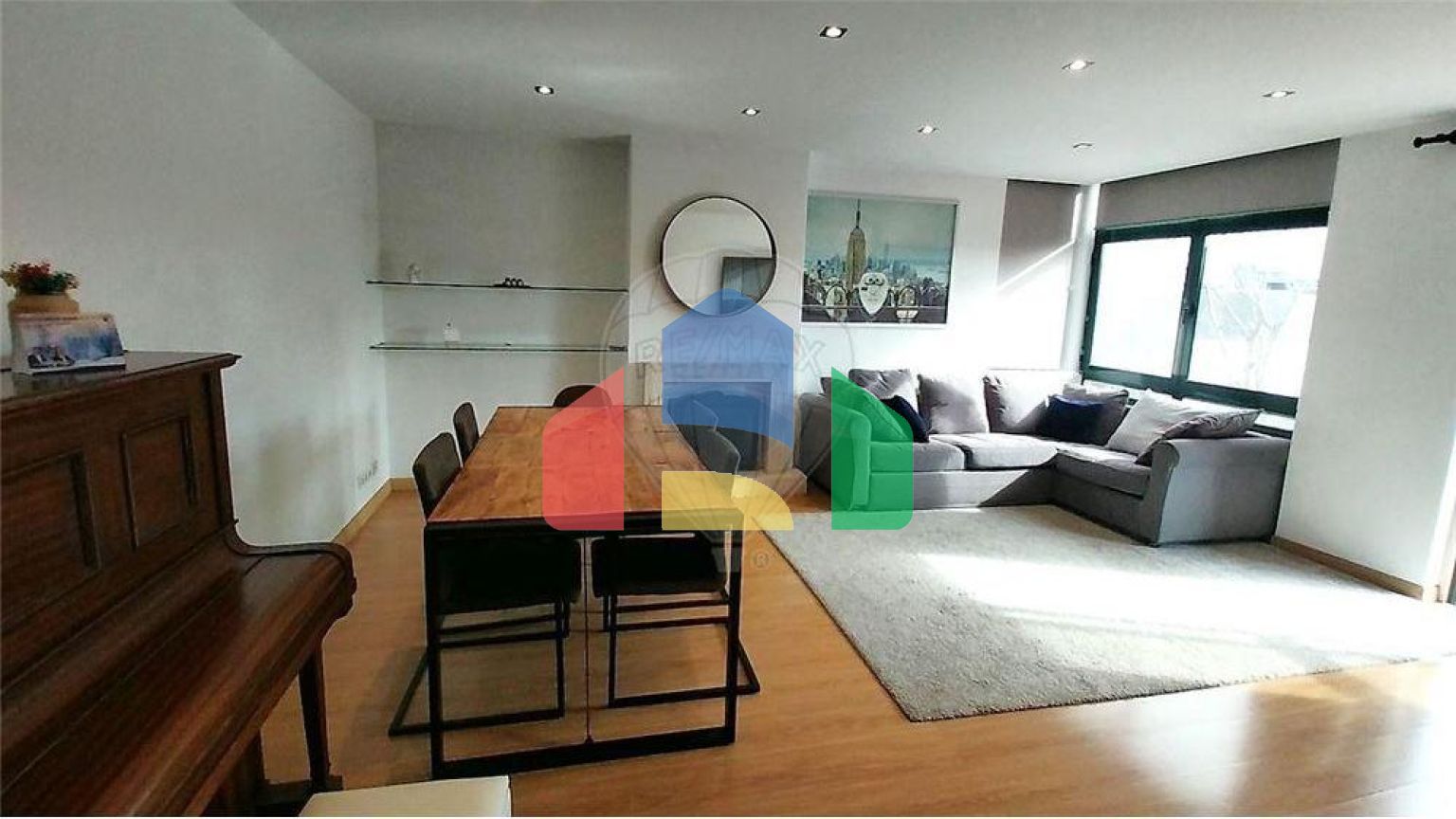 Residential - Condo/Apartment - T2 - Carcavelos e Parede, Cascais - PT