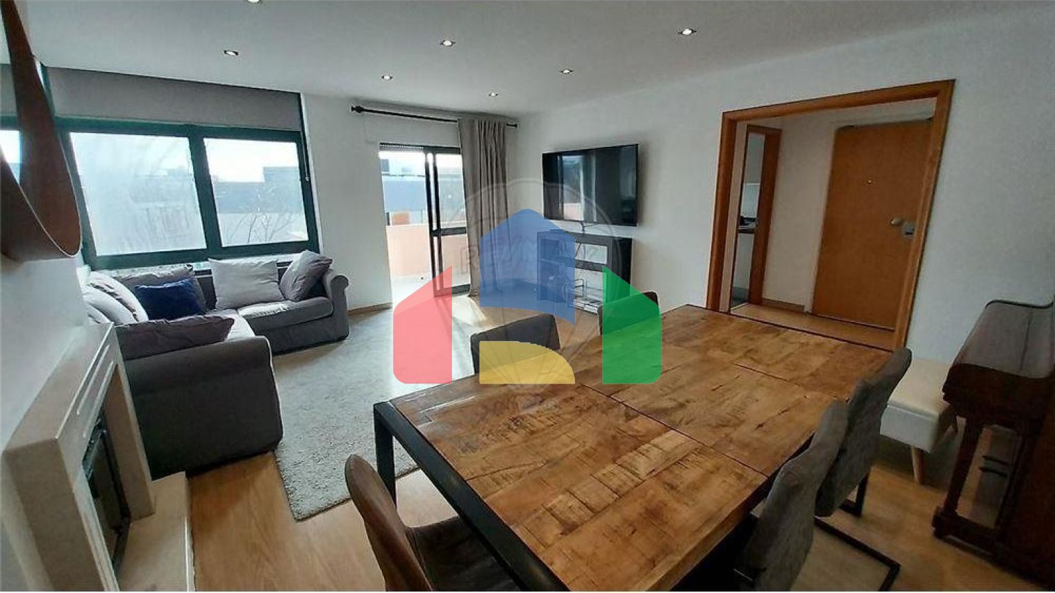 Residential - Condo/Apartment - T2 - Carcavelos e Parede, Cascais - PT