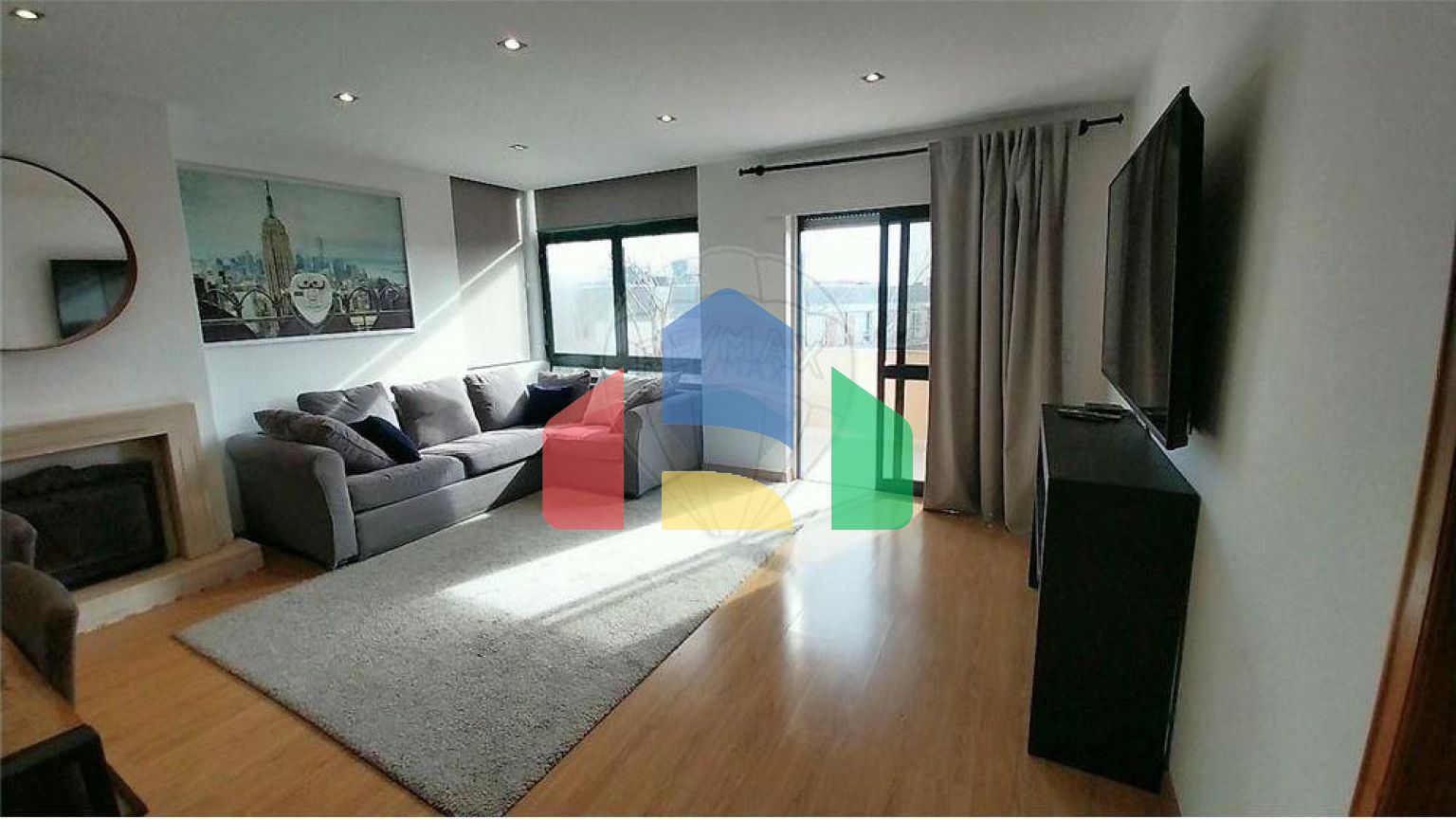 Residential - Condo/Apartment - T2 - Carcavelos e Parede, Cascais - PT