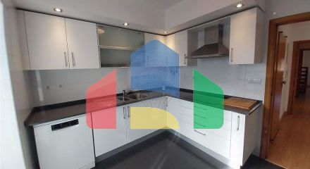 Residential - Condo/Apartment - T2 - Carcavelos e Parede, Cascais - PT