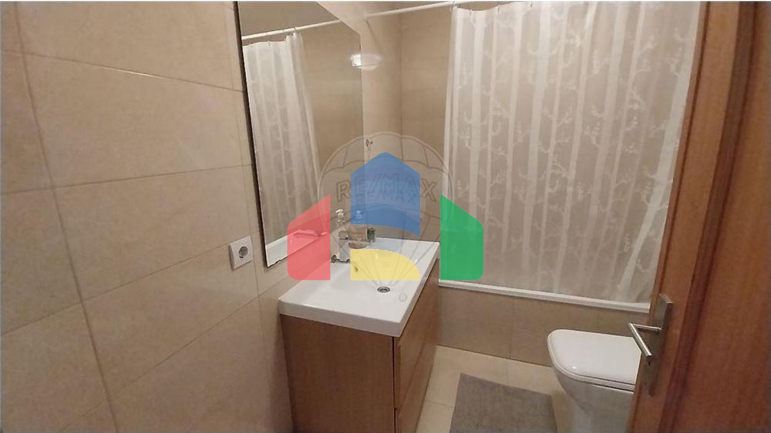 Residential - Condo/Apartment - T2 - Carcavelos e Parede, Cascais - PT