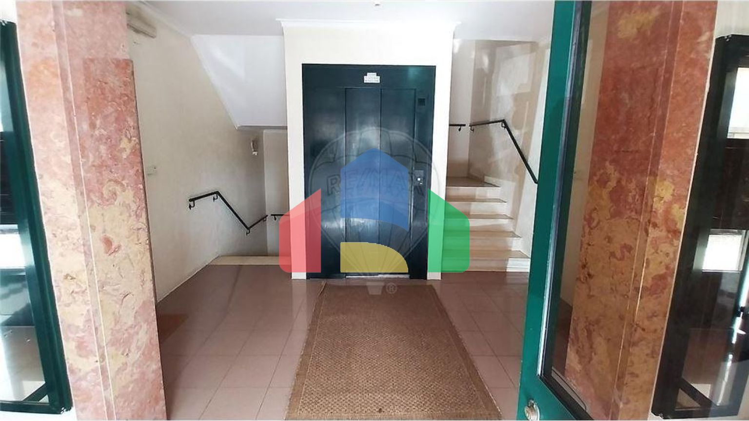 Residential - Condo/Apartment - T2 - Carcavelos e Parede, Cascais - PT