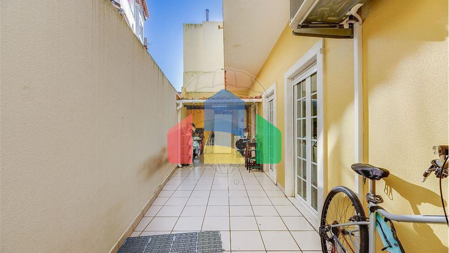 Residential - Condo/Apartment - T4 - Carcavelos e Parede, Cascais - PT