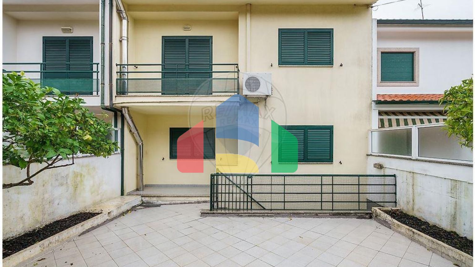 Residential - Single Family Home - T4 - Braga (Sao Vitor), Braga - PT