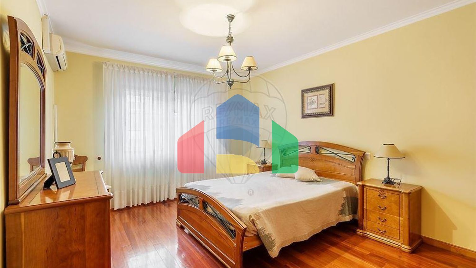 Residential - Single Family Home - T4 - Braga (Sao Vitor), Braga - PT