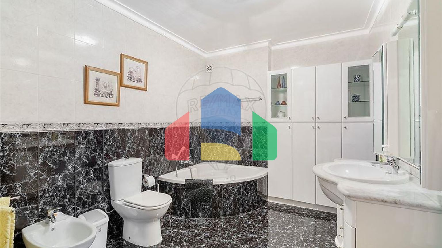 Residential - Single Family Home - T4 - Braga (Sao Vitor), Braga - PT