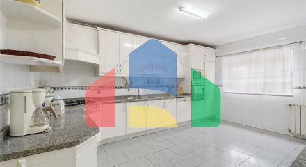 Residential - Single Family Home - T4 - Braga (Sao Vitor), Braga - PT