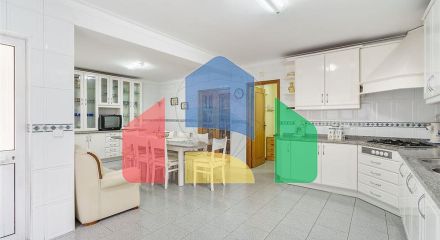 Residential - Single Family Home - T4 - Braga (Sao Vitor), Braga - PT